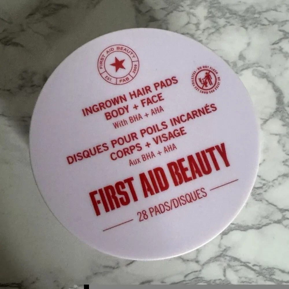 First Aid Beauty Ingrown Hair Pads BHA + AHA Body & Face 28 Unscented